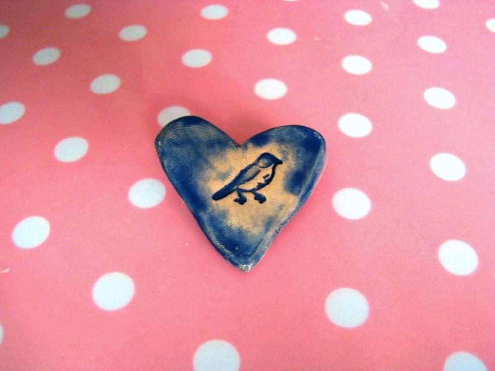 Birdie heart brooch / pin / button / badge. Ceramic. Made in Wales, UK