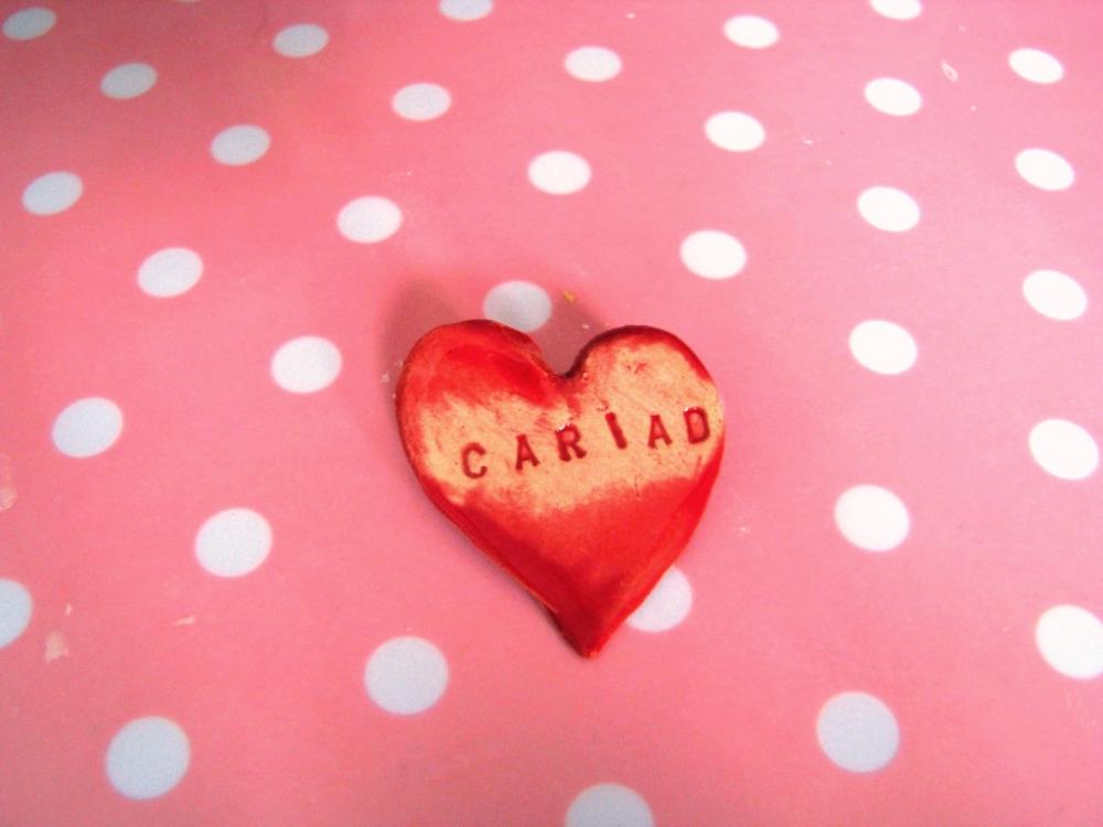 Cariad / Love heart brooch / pin / button / badge. Ceramic. Made in Wales, UK